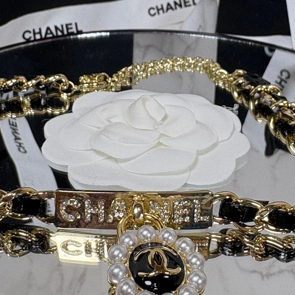 A-1DC-33: NECKLACE: Blk Pleather & Golden Braided Rope w/Faux Pearl Charm, NWOT